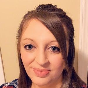 Meet your Posher, Connie